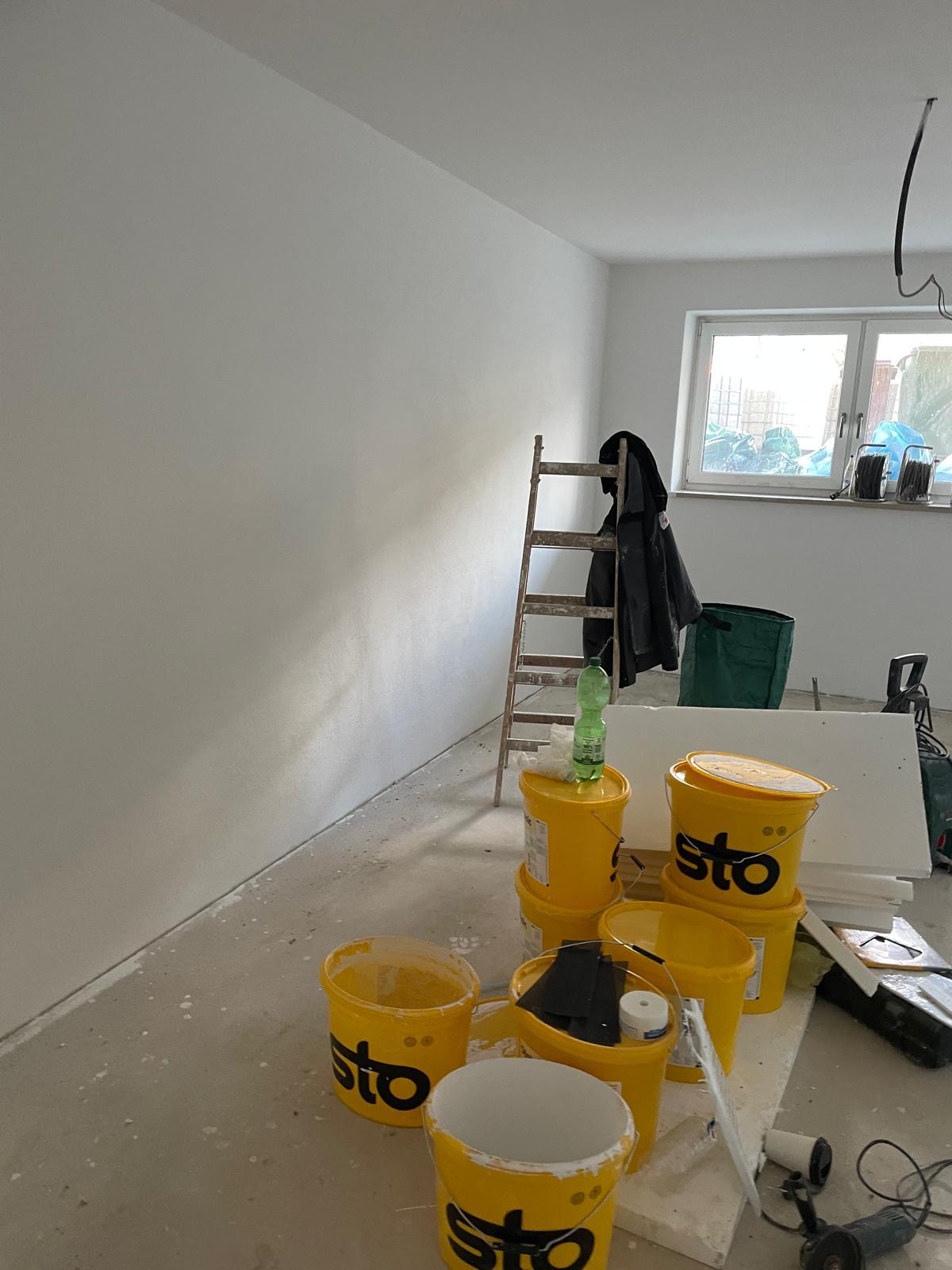 Malerarbeiten innen & außen – Beispielbild